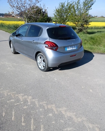 Peugeot 208 cena 29500 przebieg: 40000, rok produkcji 2019 z Skaryszew małe 232